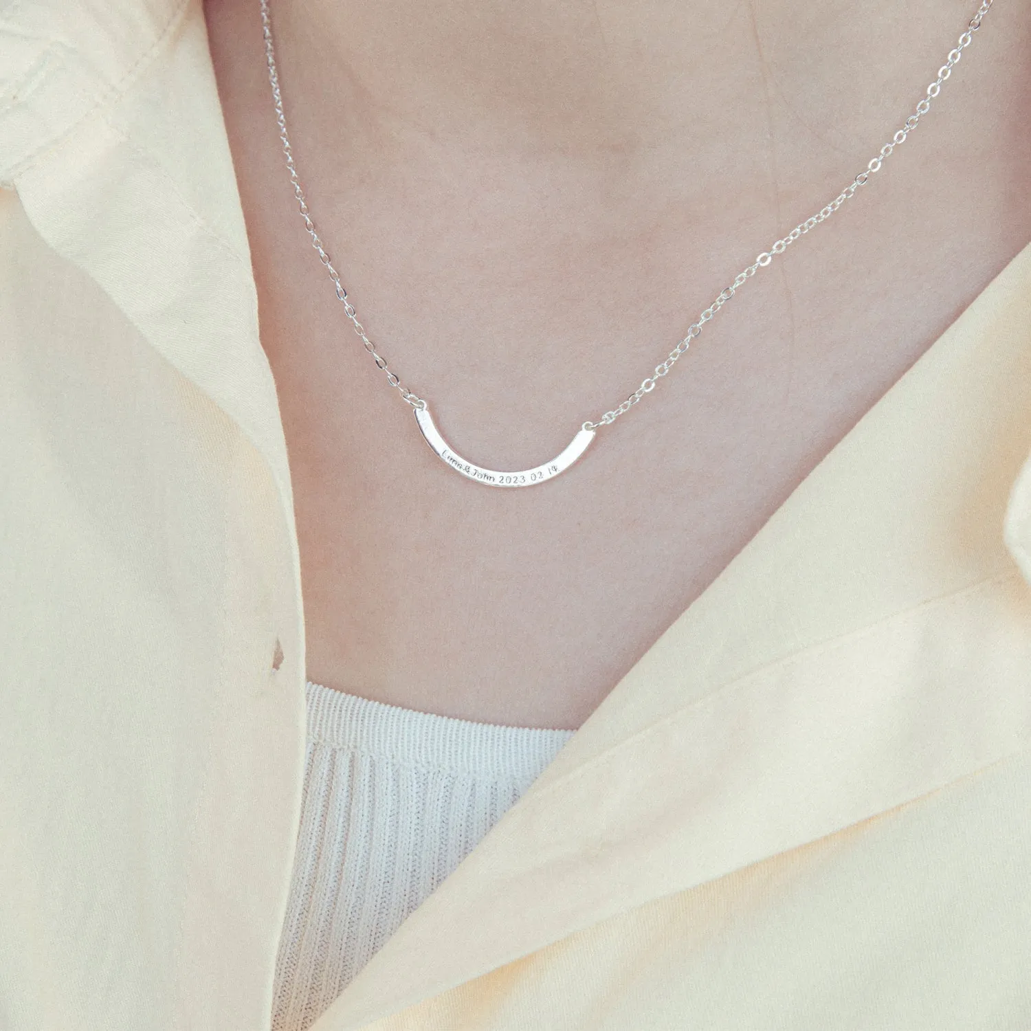 637. Curved Bar Necklace