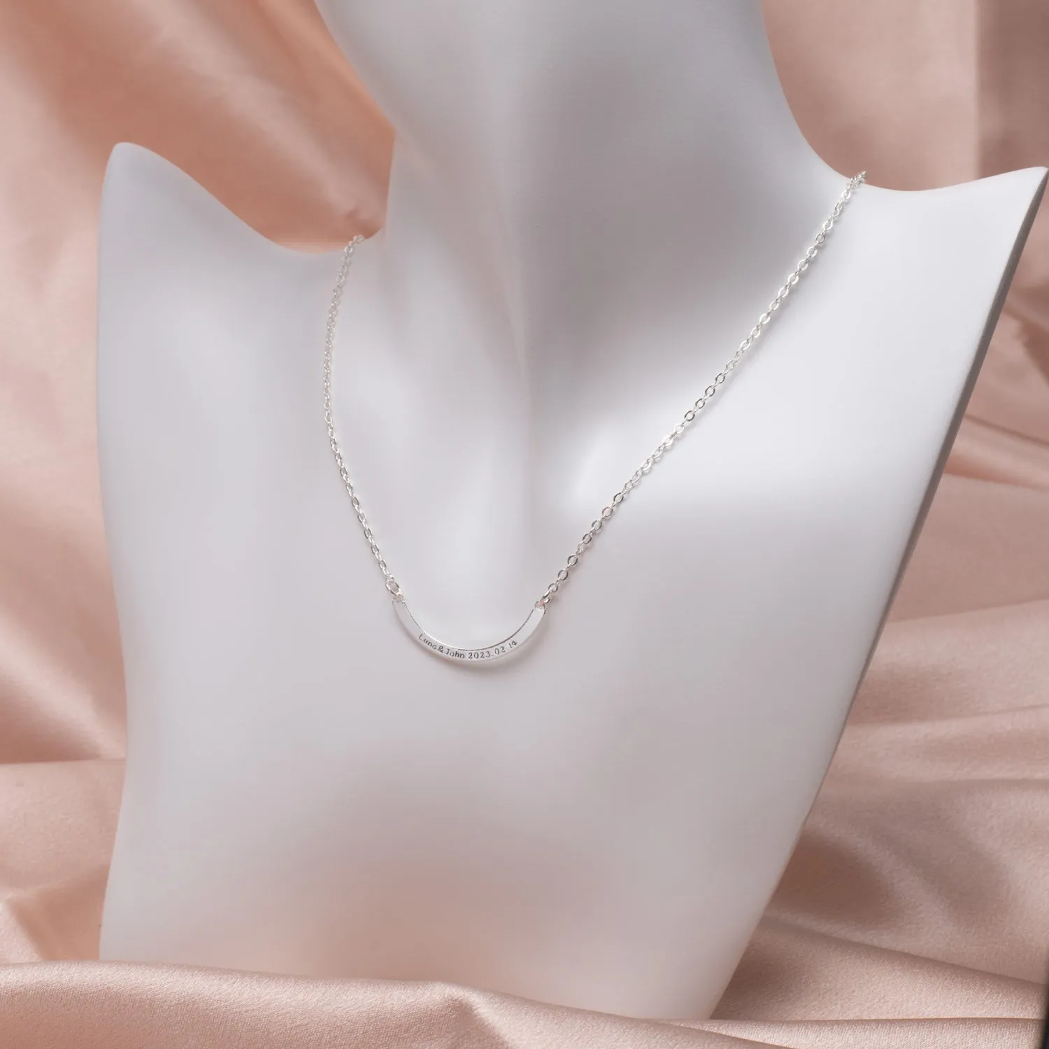 637. Curved Bar Necklace