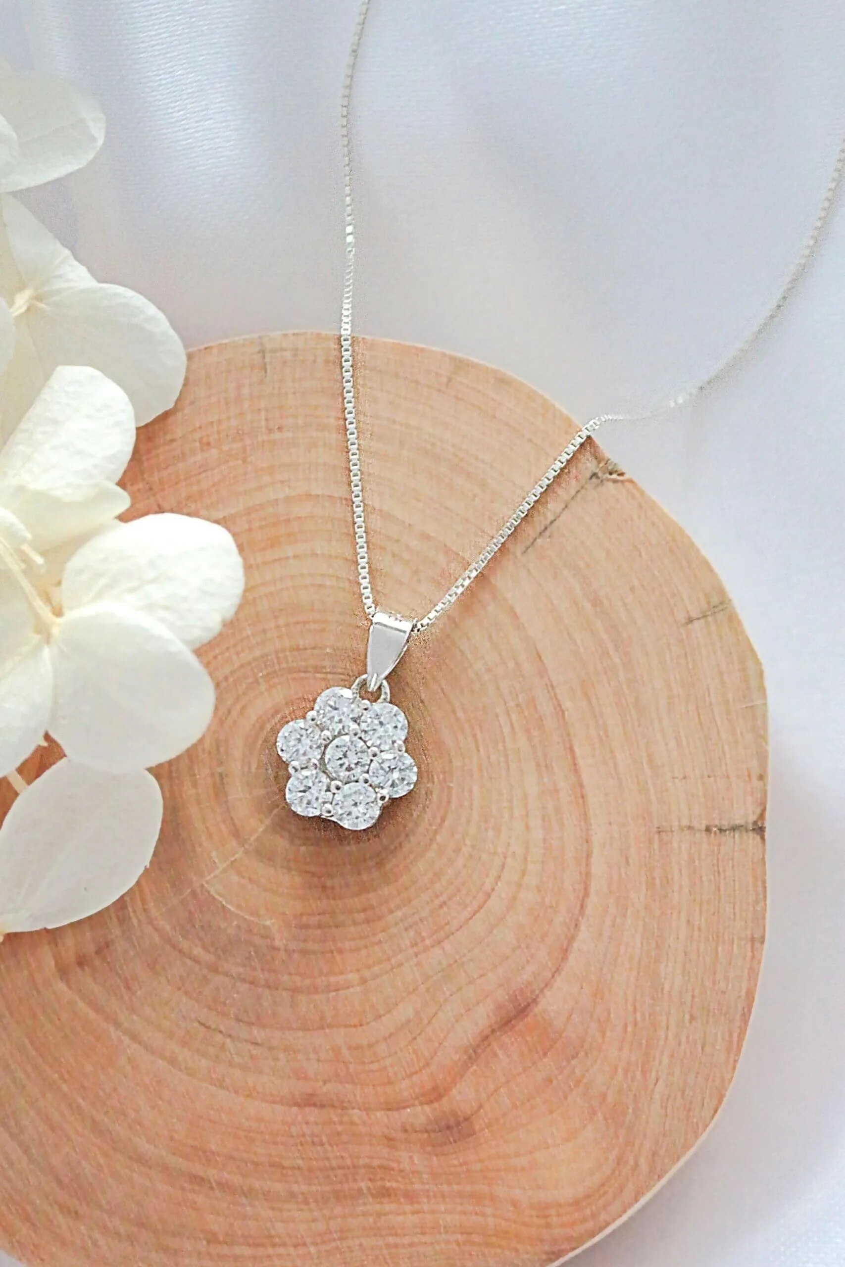 925 Silver Flower CZ Pendant Necklace