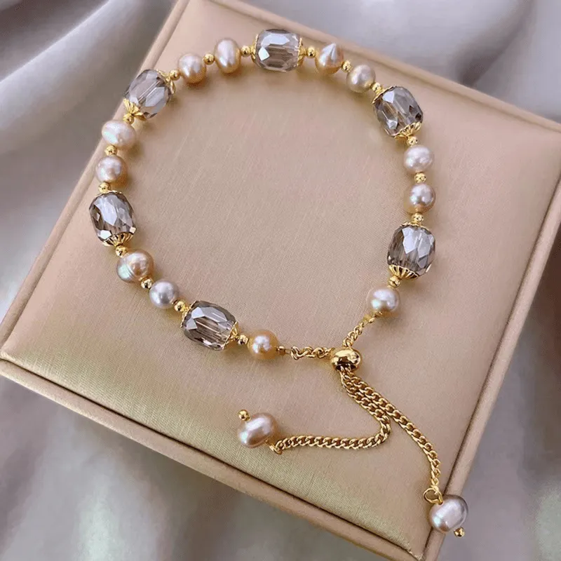 Chic Beaded Bracelet with Elegant Faux Pearls and Crystals