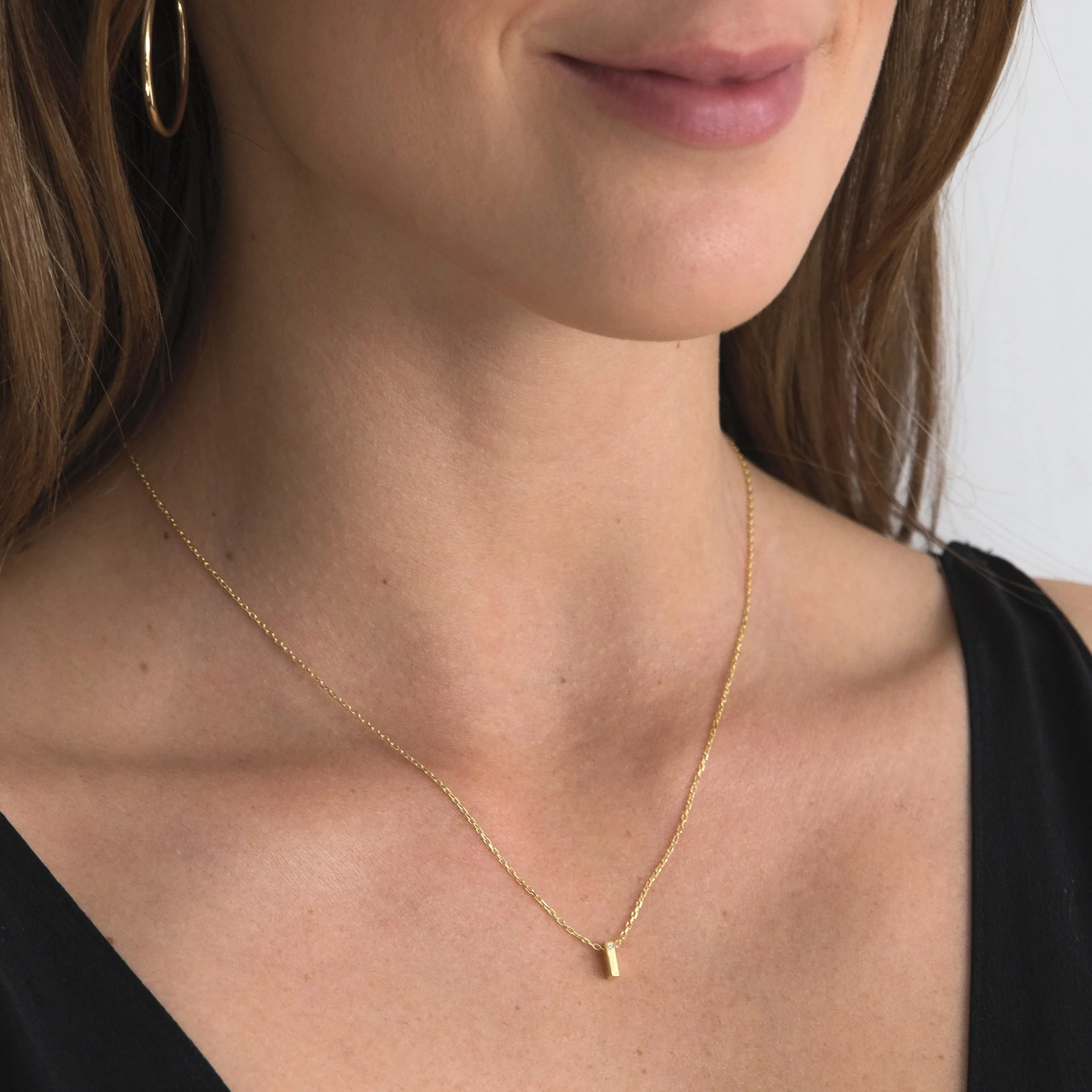 Diamond Letter Necklace "I" - 18 karat gold vermeil on sterling silver, diamond 0.01 carat