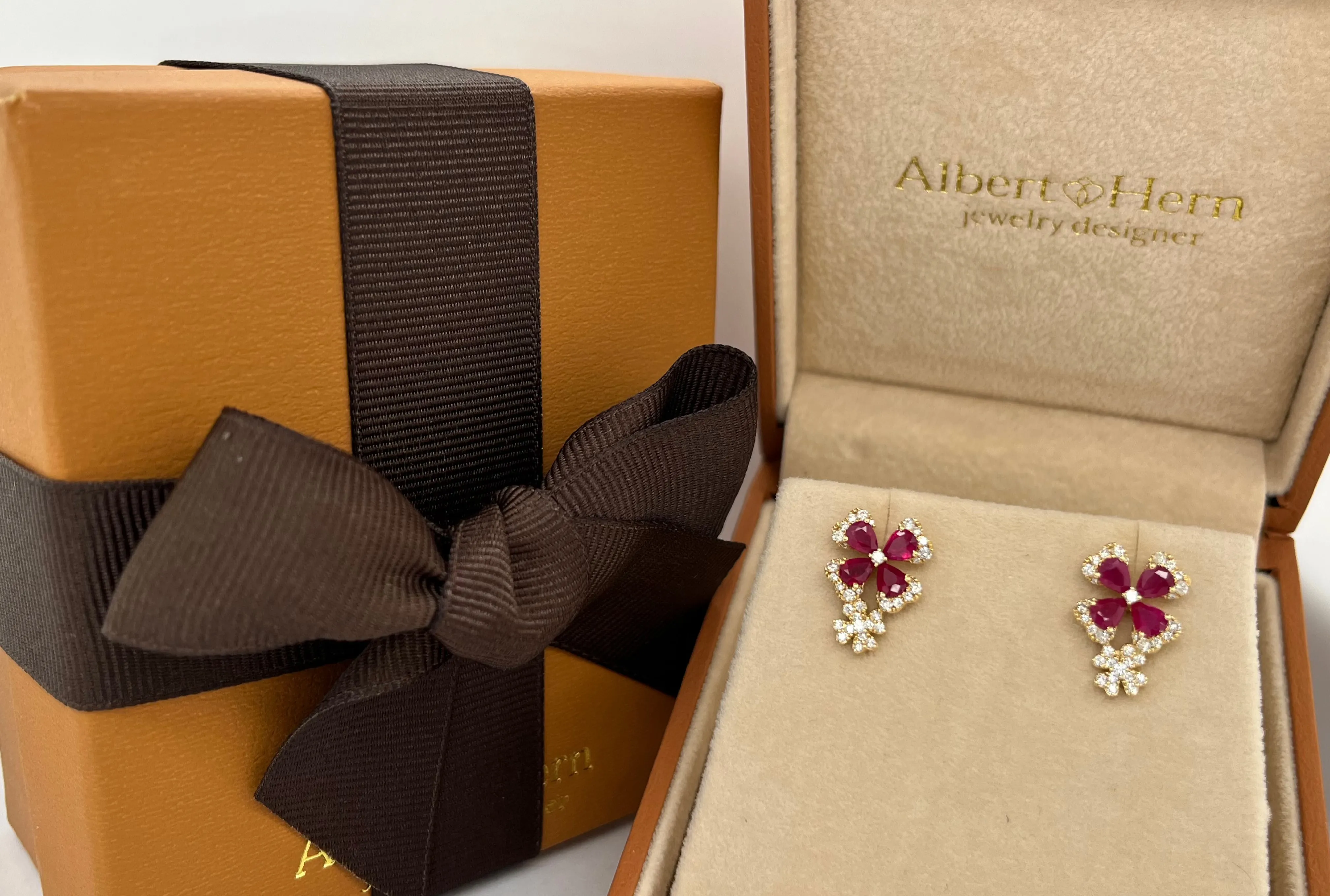 Earrings 18kt Yellow Gold Two Flowers Rubies & Diamonds