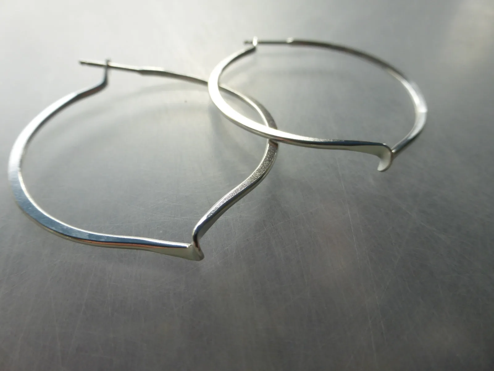 Möbius Twist Hoops - Large