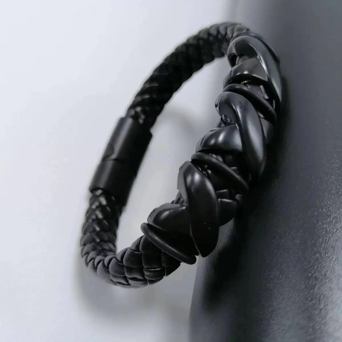 Men's Vintage Punk Leather Bracelet – New Design