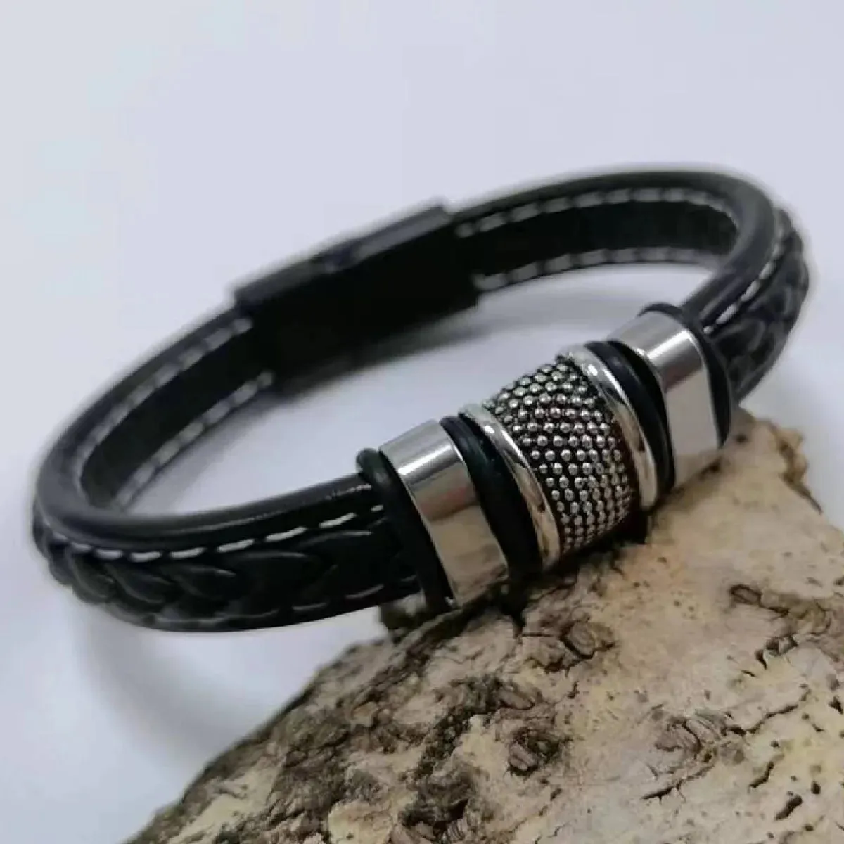 Men's Vintage Punk Leather Bracelet – New Design