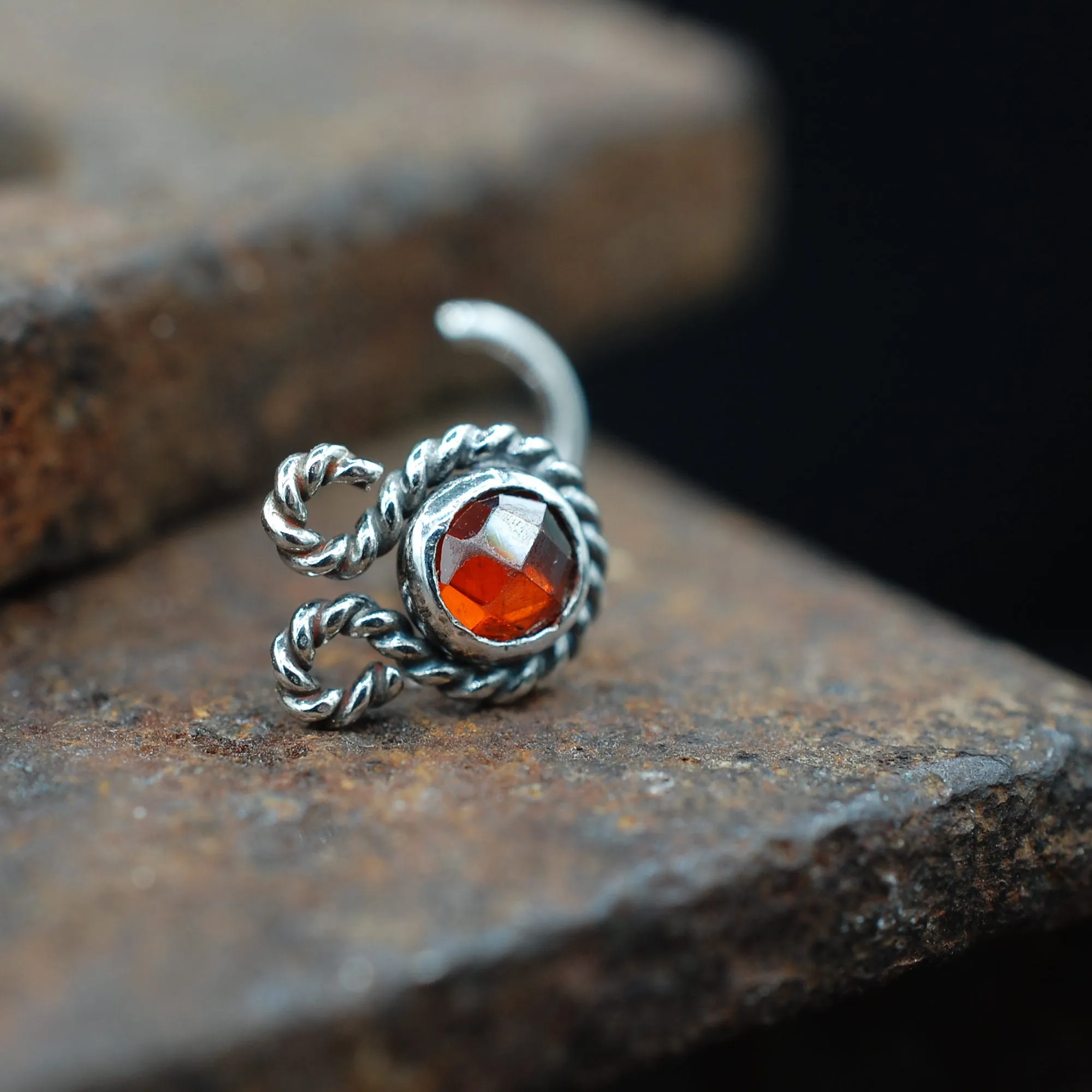 "The Eye of Helen" - Artisan Nose Stud