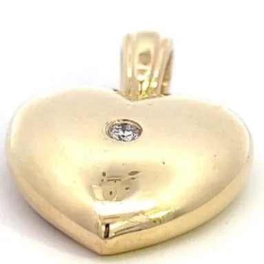 "Valentine's Spark: 10K Gold Single Diamond Pendant"