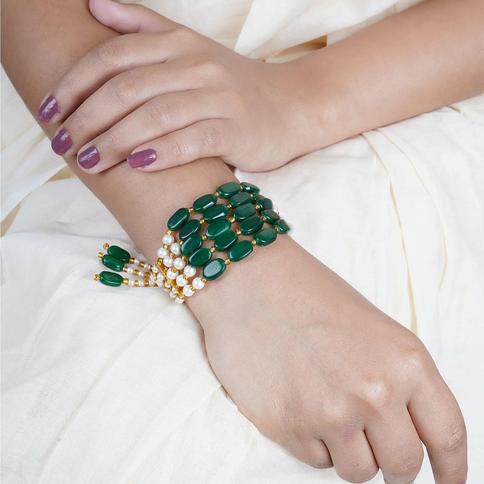 Teejh Piyali Green And White Layered Pearl Bracelet