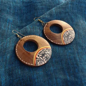 'Tribal Warli Rounds' Bohemian Earrings Hand-painted In Warli Art (Sheesham Wood)