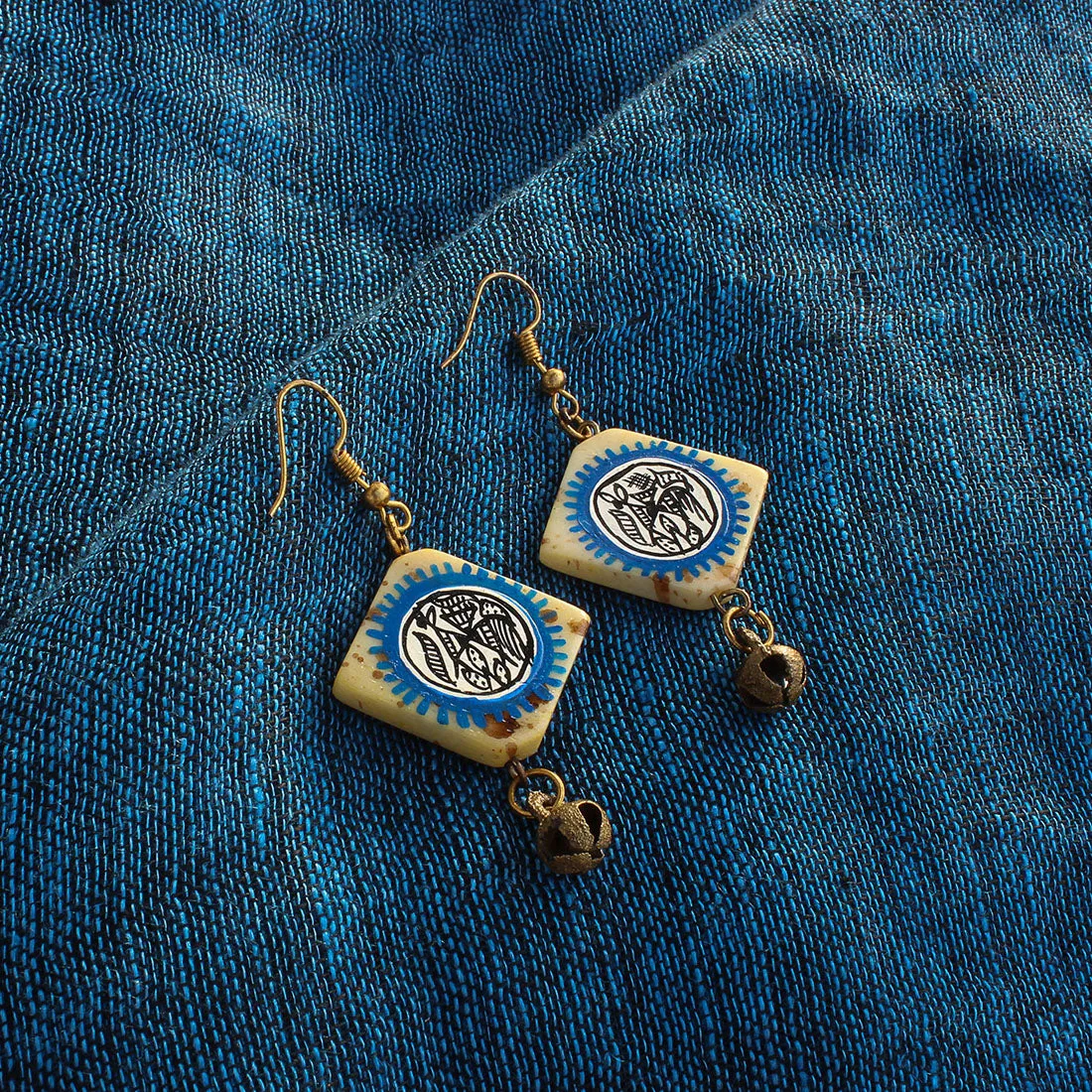 'Tribal Warli Squares' Bohemian Resin Earrings Hand-painted In Warli Art (Blue & Ivory)