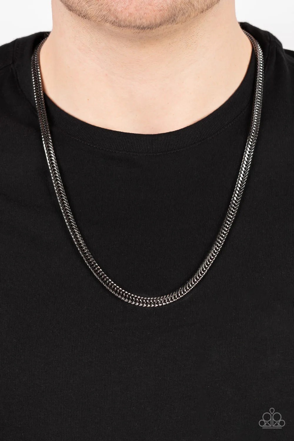 Urban Downtown Defender - Black Necklaces UR19